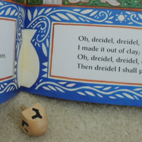 I Have A Little Dreidel Hardcover Book October 2006 by Maxie Baum + Dreidel Toy - Picture 8 of 10